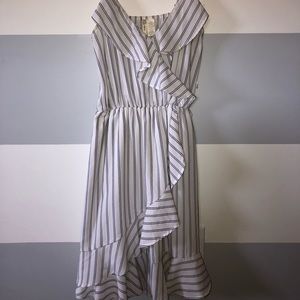 Super cute! White and black pinstripe dress!!!